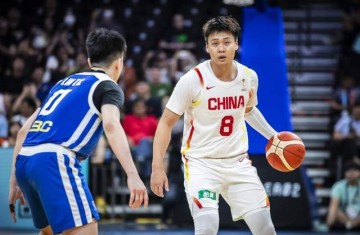 半岛体育APP-中国男篮逆转揪出最大毒瘤！13中2险些葬送好局，郭士强看走眼了